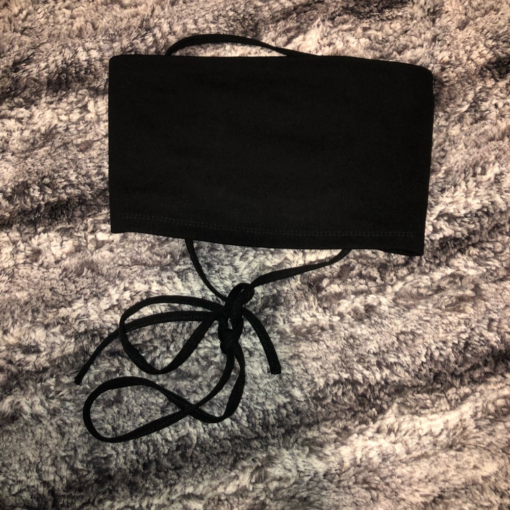 never worn before. lace up tube top